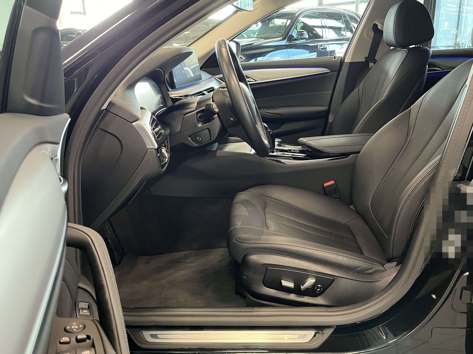 BMW 520d ACC 360°KAM RFK NAVI Standh. LED PDC V+H foto 17