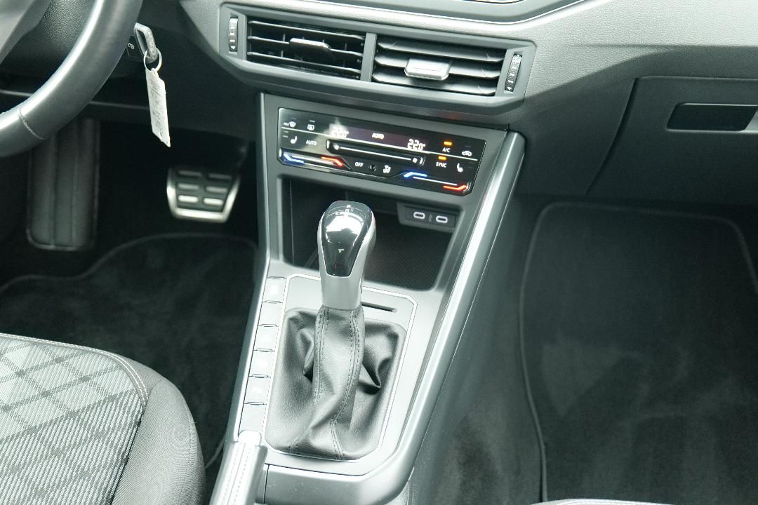 Volkswagen Polo R-Line 1.0 TSI 110PS DSG R-LINE MATRIX-LED+ foto 14