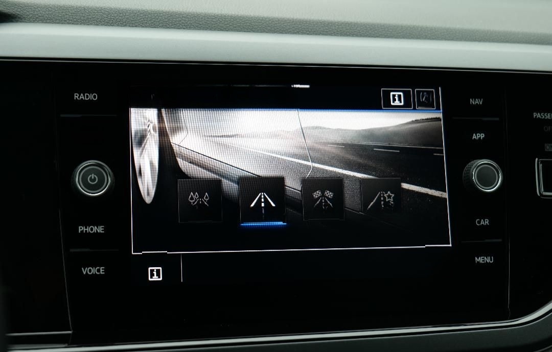 Volkswagen Polo R-Line 1.0 TSI 110PS DSG R-LINE MATRIX-LED+ foto 23