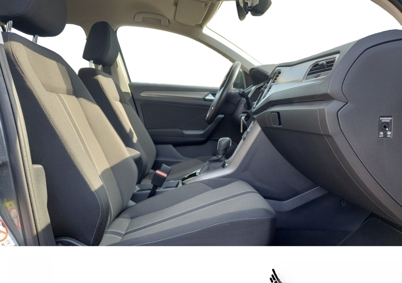 Volkswagen T-Roc Style 1.5 TSI DSG LED+PDC+ACC foto 8