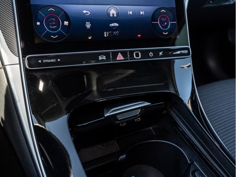 Mercedes-Benz C 200 d T Avantgarde/LED/Cam/Totw/Winter/EASY-P foto 14