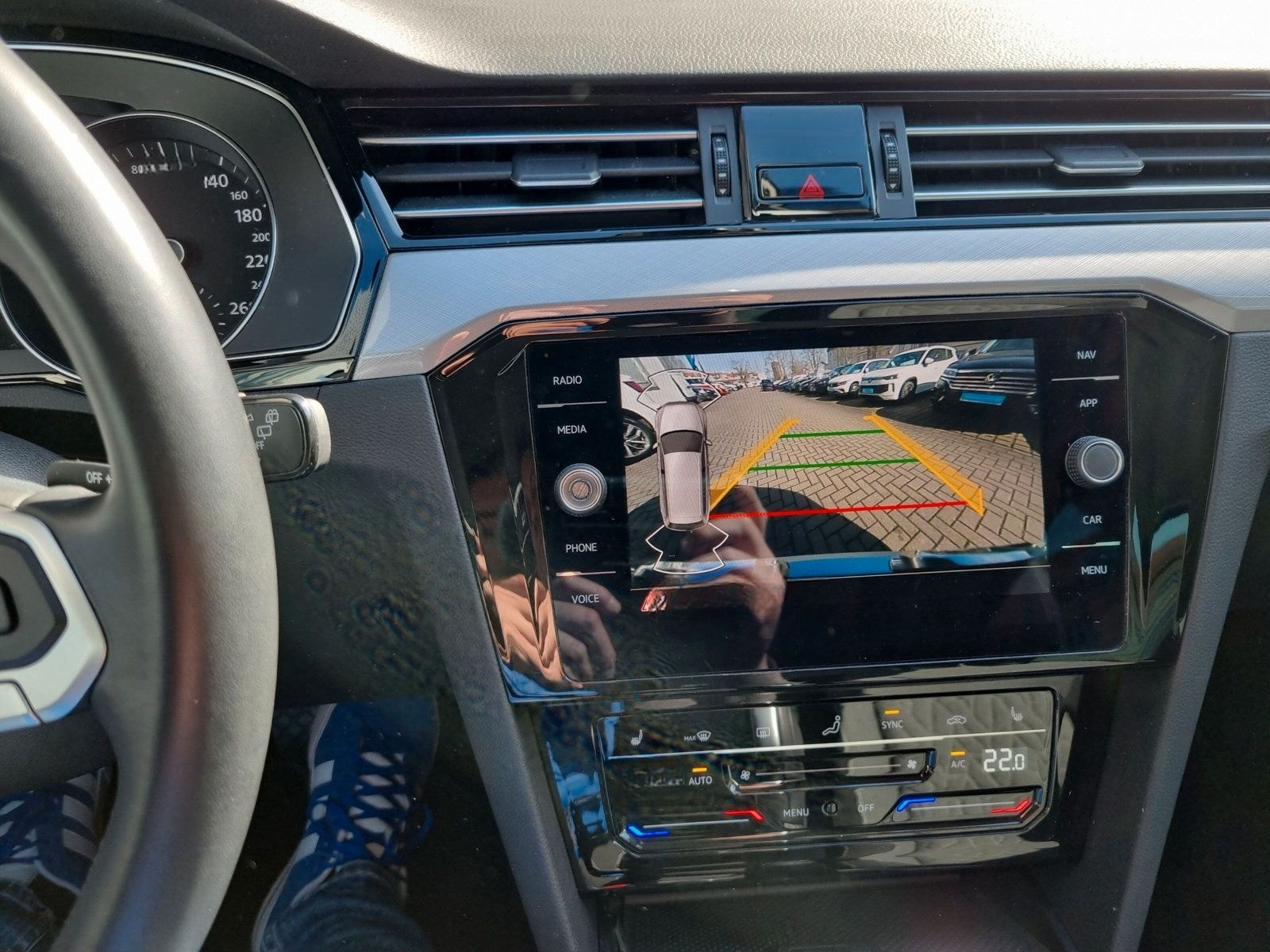 Volkswagen Passat Variant 2.0 TDI DSG Business AHK KAMERA foto 18