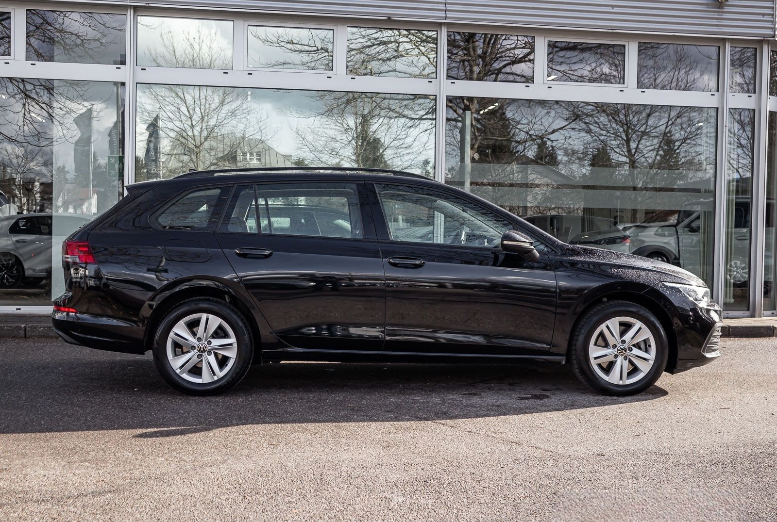 Volkswagen Golf VIII Variant Life 2.0 TDI AHK LED Navi Park foto 6