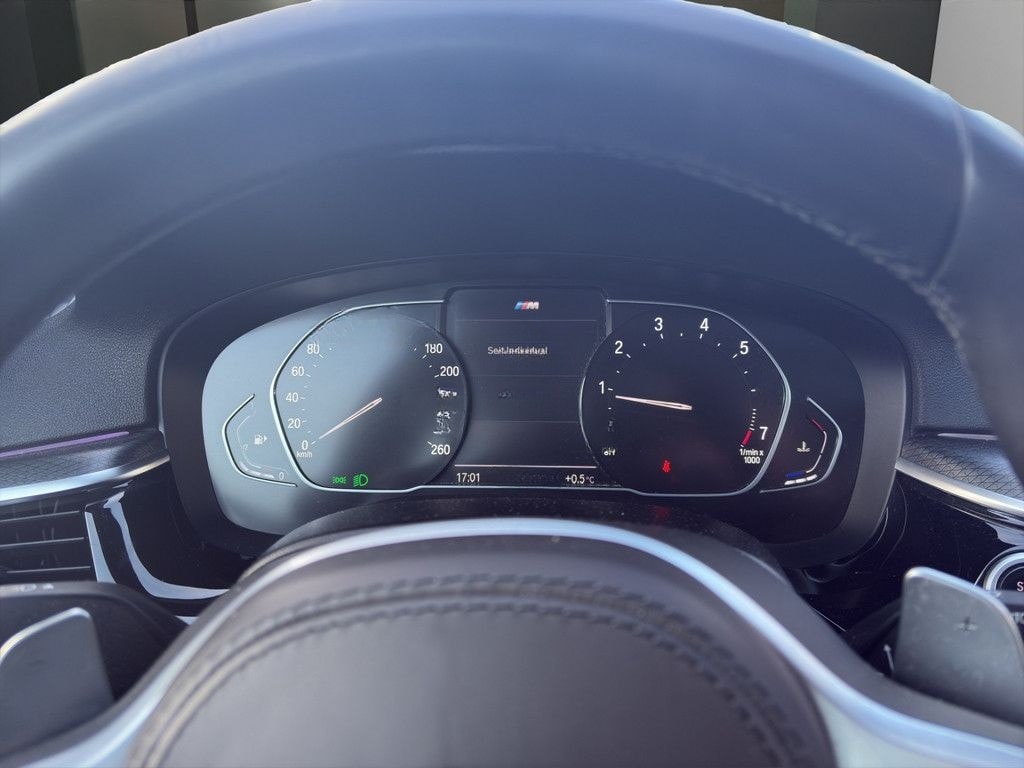 BMW 520i T. M-SPORT LED NAVI HUD PANO PDC 18" AHK foto 12