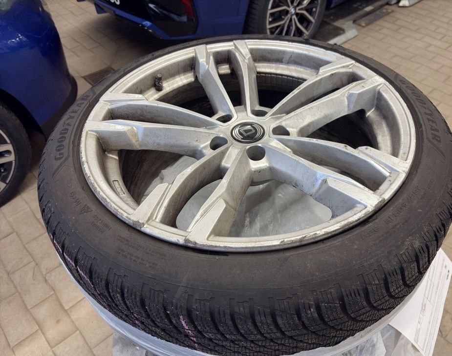 BMW 520i T. M-SPORT LED NAVI HUD PANO PDC 18" AHK foto 25