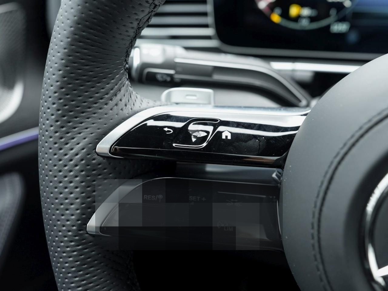 Mercedes-Benz GLE 300 d 4MATIC Coupé AMG Night Panorama AHK foto 18