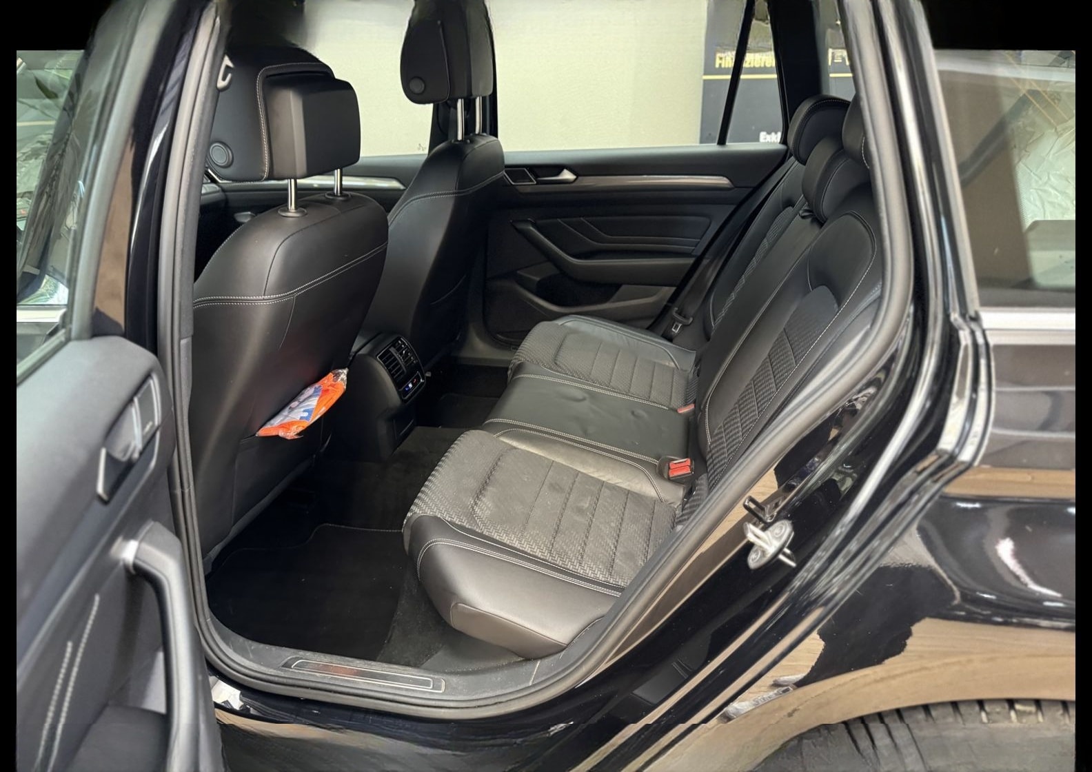 Volkswagen Passat Variant R-Line 1.5 TSI DSG Kamera/Navi/17 foto 12