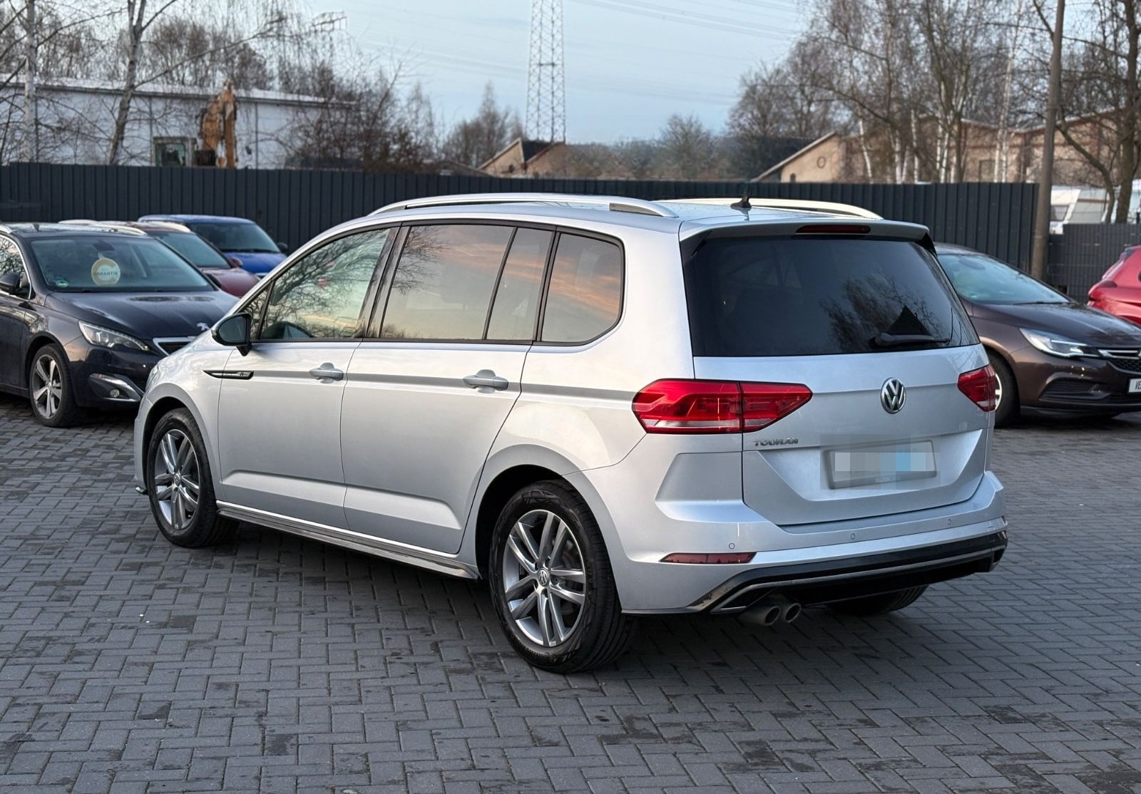 Volkswagen Touran 2.0 TDI DSG*R-LINE*STDHZ*ACC*SHZ*NAVI* foto 5