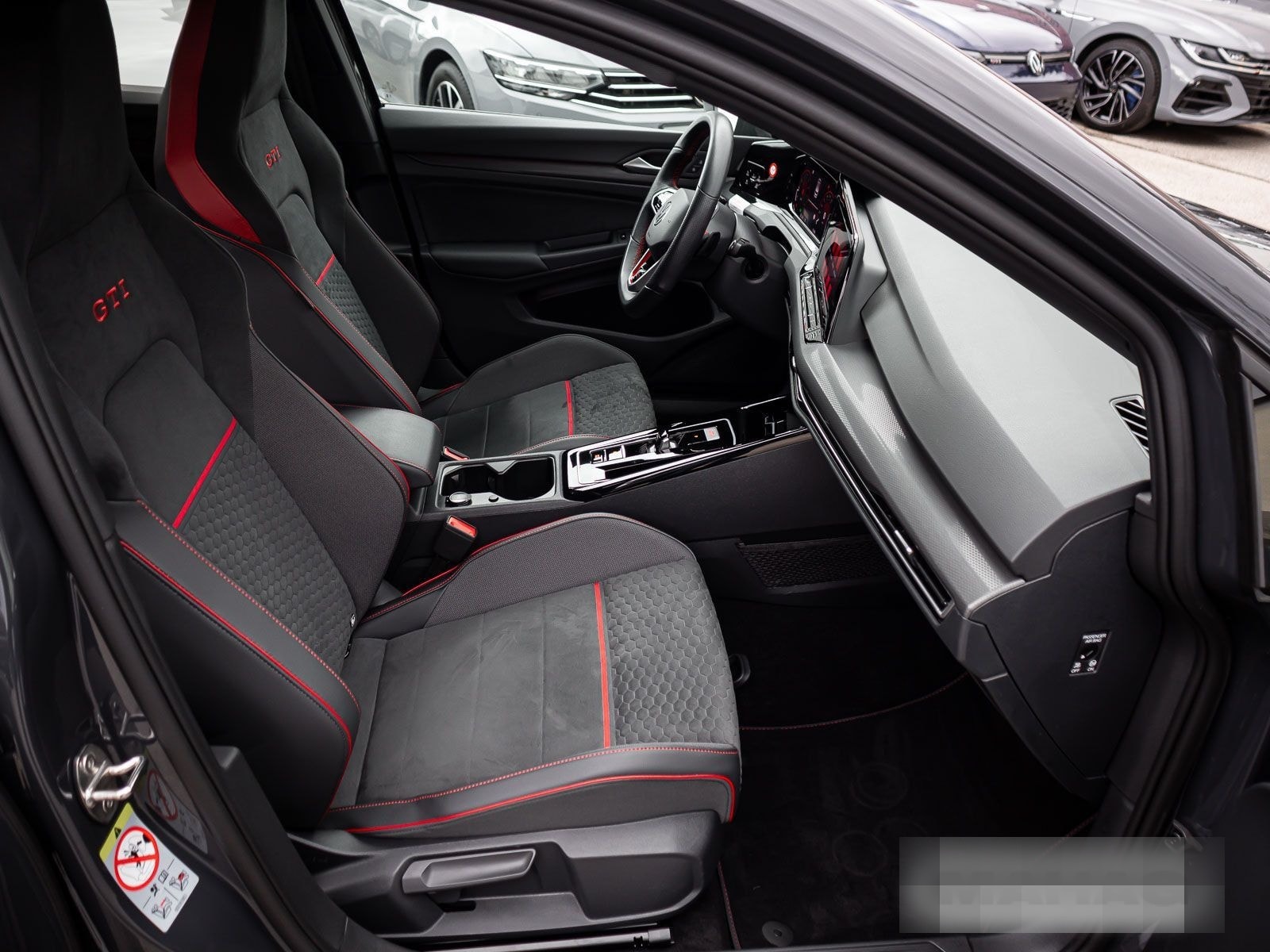 Volkswagen Golf VIII GTI Clubsport 2.0 TSI LED+ Navi ParkPi foto 13