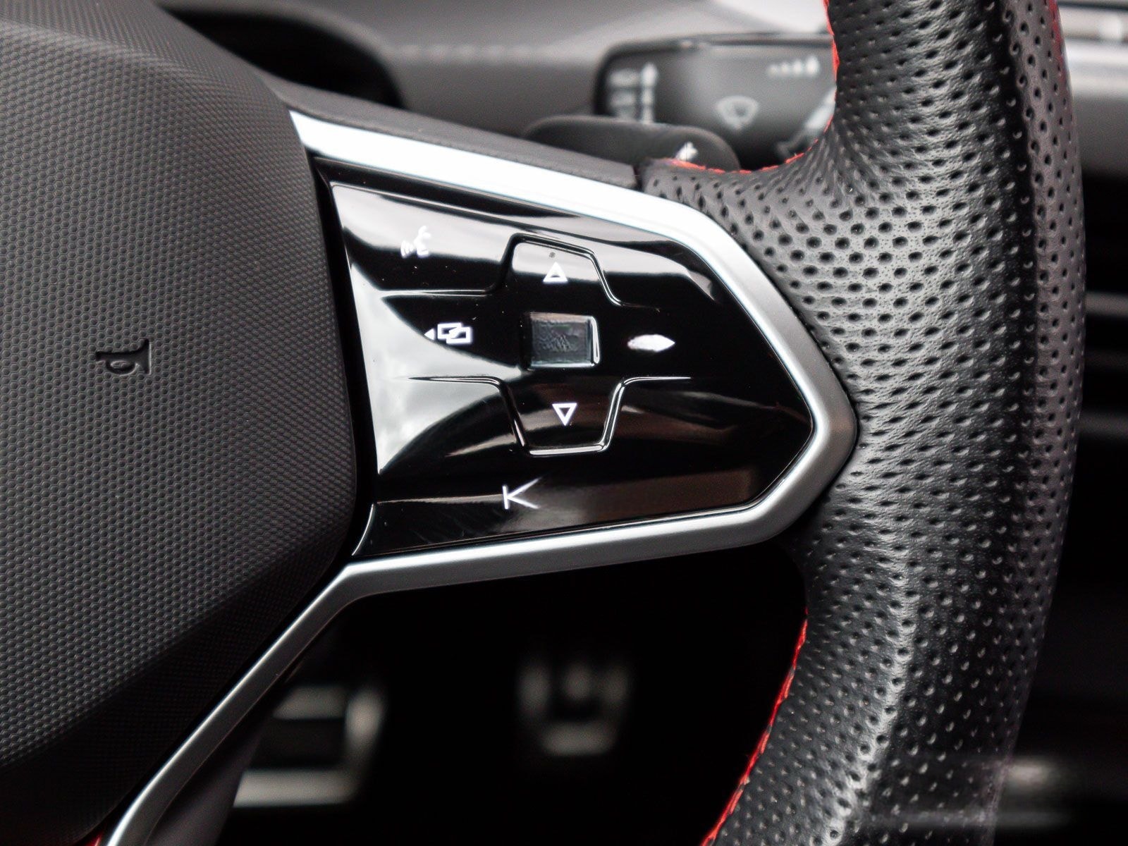 Volkswagen Golf VIII GTI Clubsport 2.0 TSI LED+ Navi ParkPi foto 22