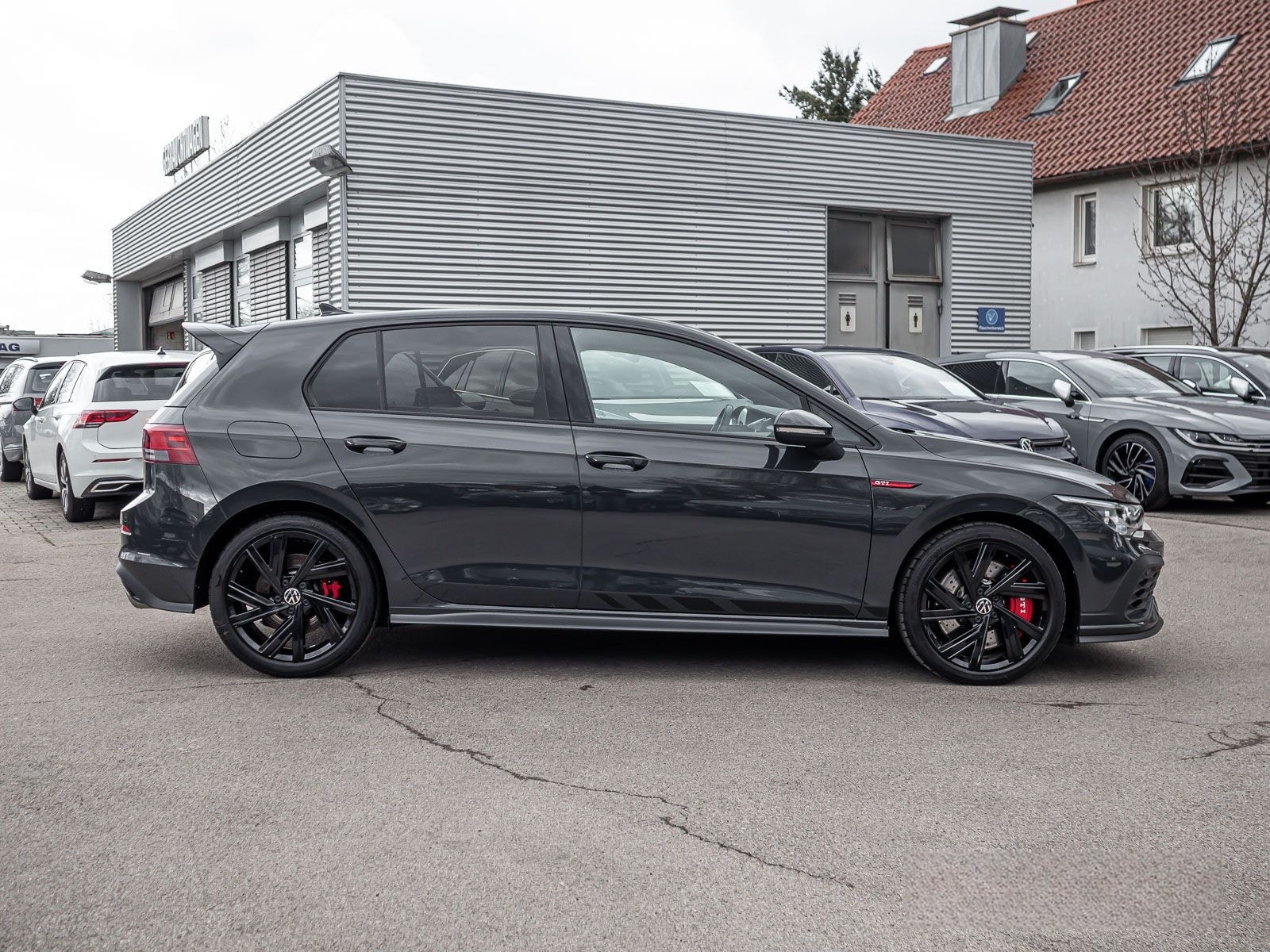 Volkswagen Golf VIII GTI Clubsport 2.0 TSI LED+ Navi ParkPi foto 6