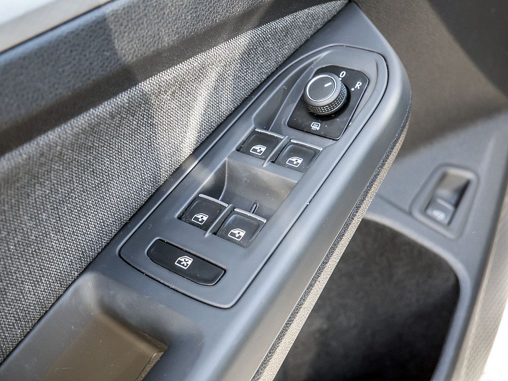 Volkswagen Golf VIII 2.0 TDI Life SHZ KAMERA NAVI ACC LED foto 19