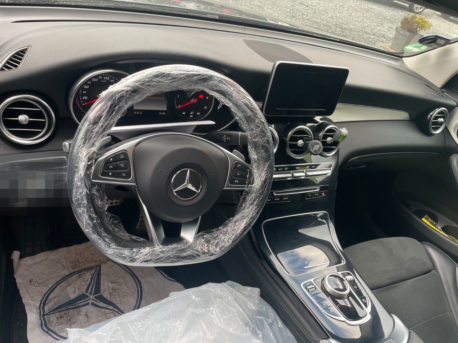 Mercedes-Benz GLC 220  AMG foto 3