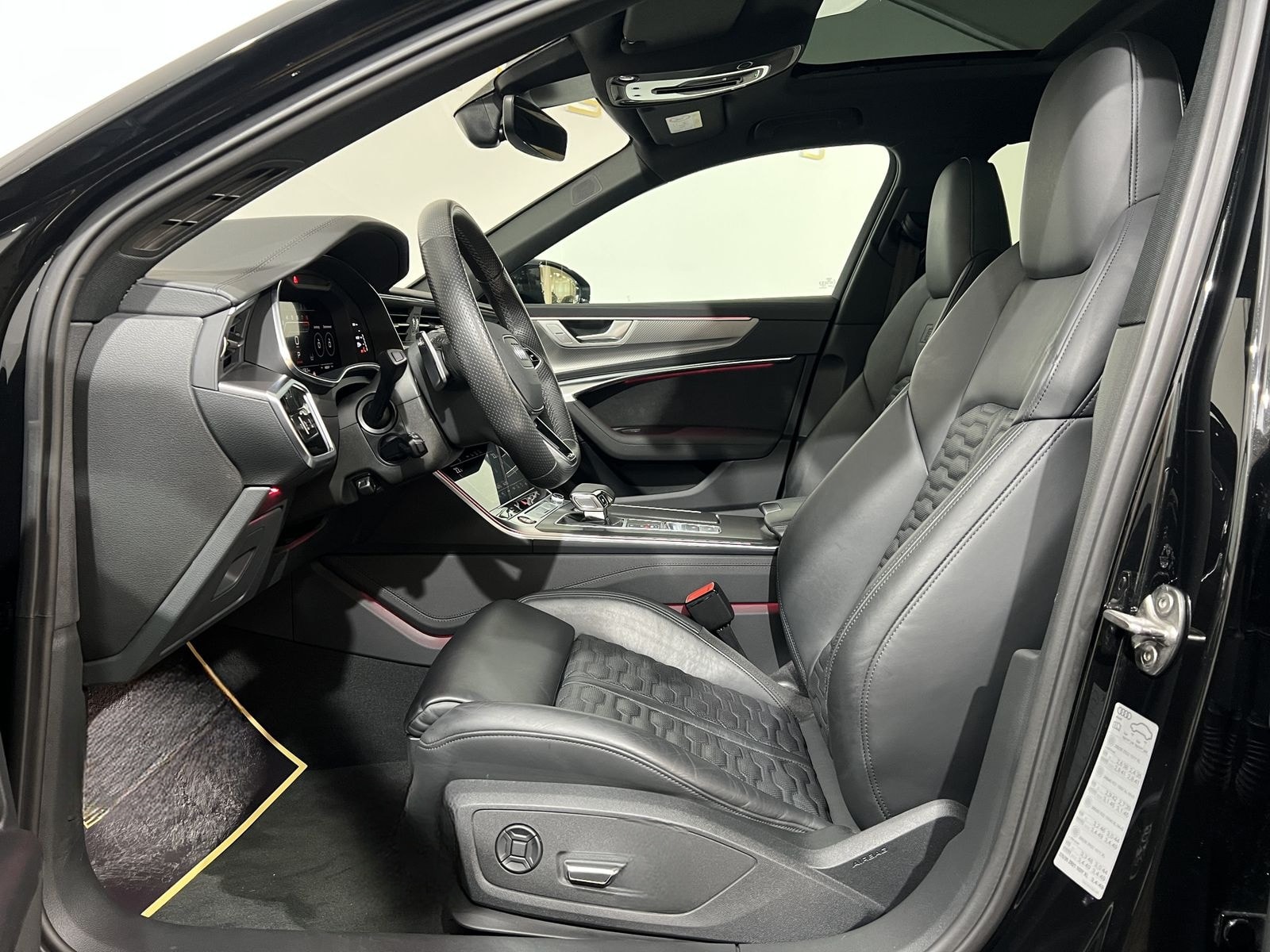 Audi RS6 4.0TFSI q.*Pano*RS-Dynamik*305*Matrix* foto 16