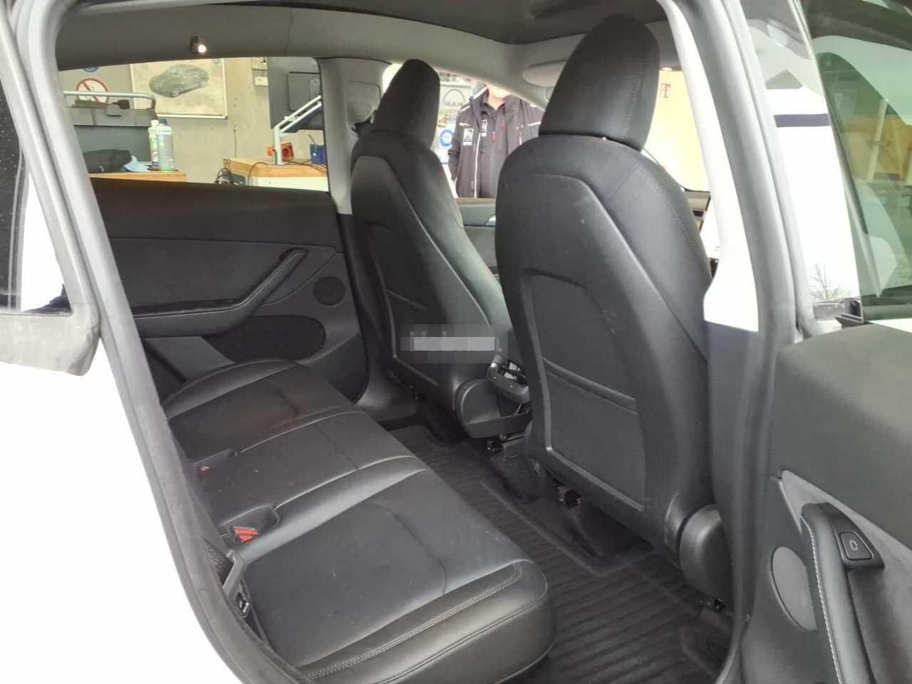 Tesla Model Y Performance 77kWh AWD AHK A.Pilot Leder foto 6