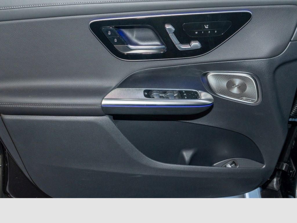 Mercedes-Benz GLC 300 de 4MATIC AMG+Pano+AHK*digital+MBUX foto 16