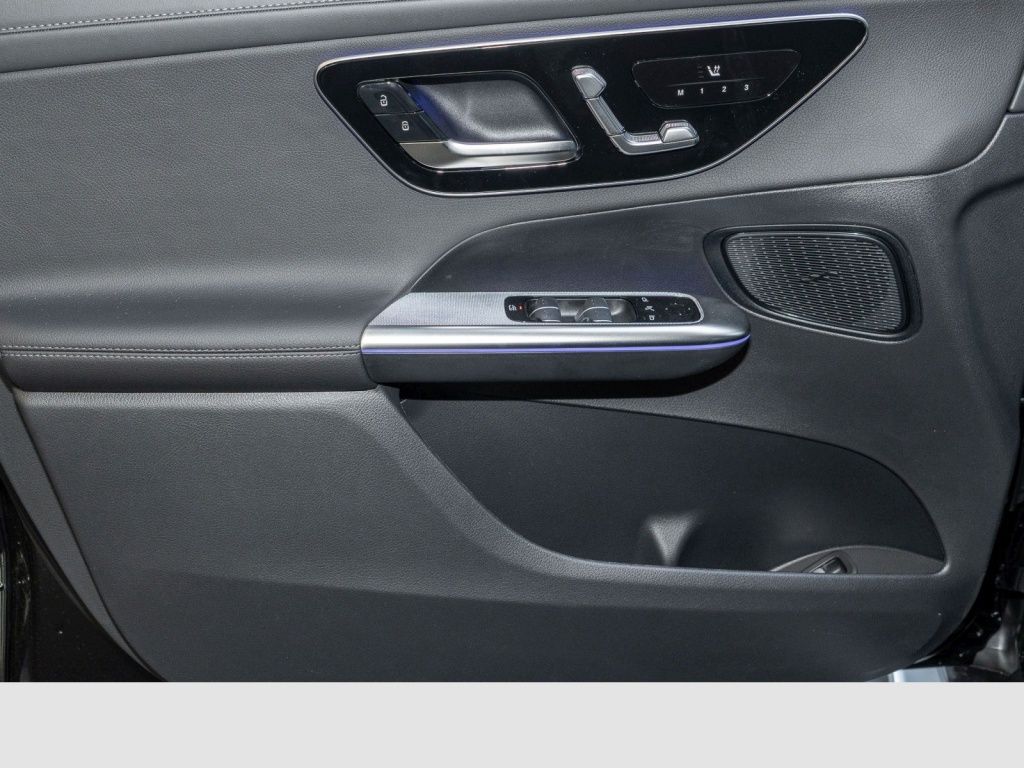 Mercedes-Benz GLC 300 de 4MATIC AMG+Pano+AHK*digital+MBUX foto 20