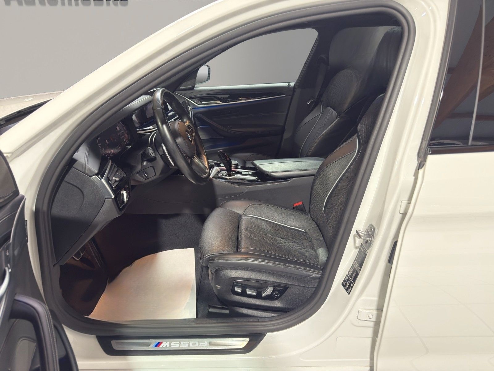 BMW M550 d xDrive/360*/STDHZ/HEAD-UP/UVM/TOP foto 10