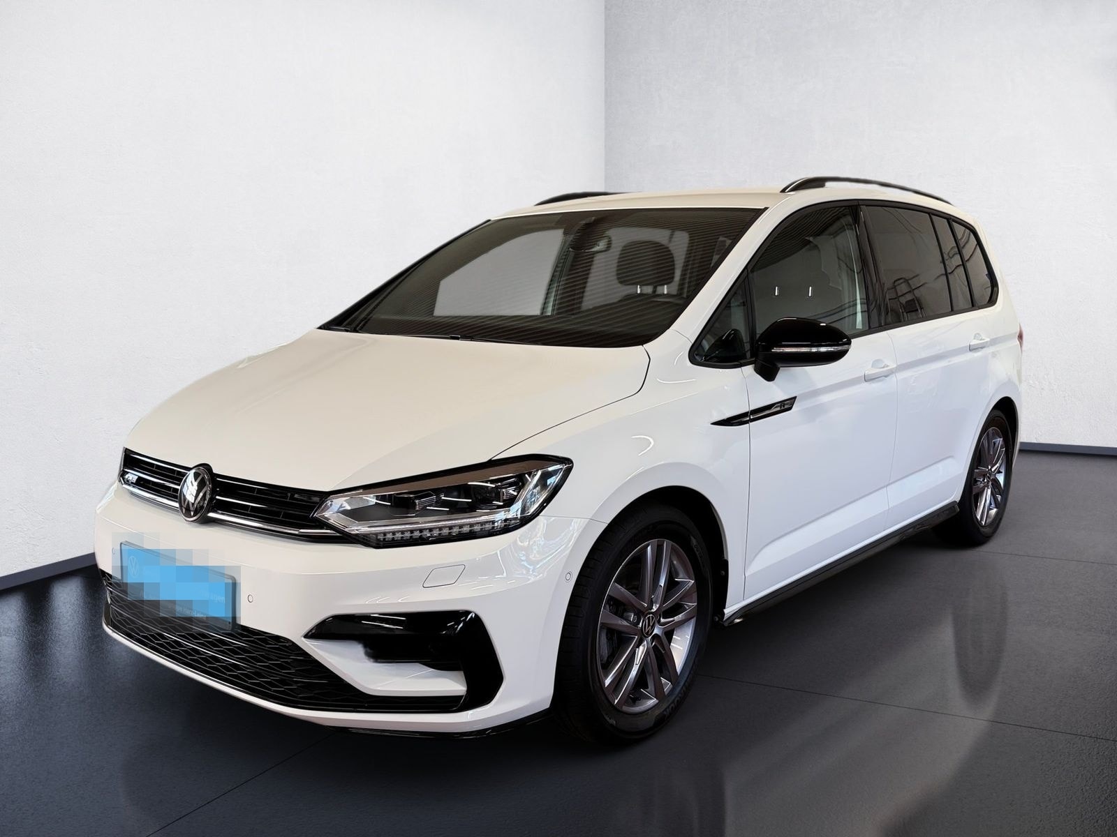 Volkswagen Touran 1.5 TSI R-Line BlackStyle DSG LED Navi AC foto 2