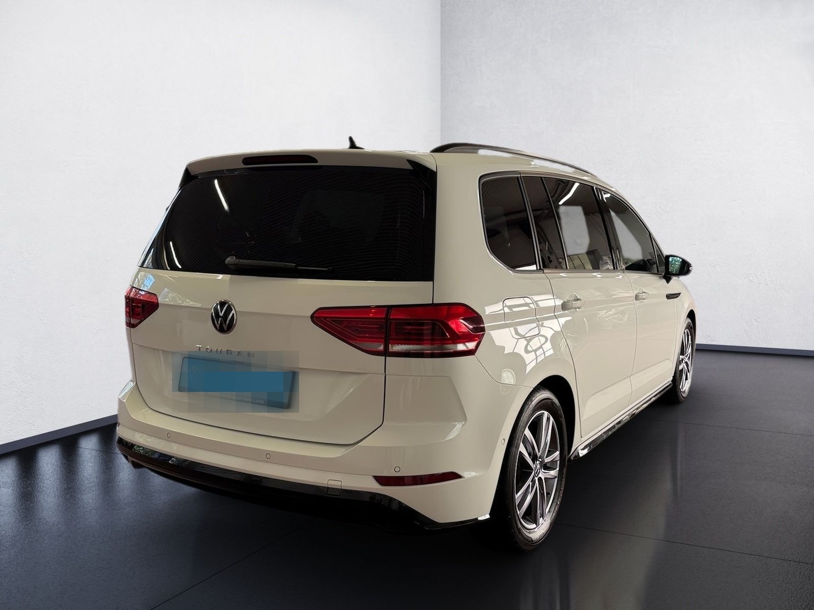 Volkswagen Touran 1.5 TSI R-Line BlackStyle DSG LED Navi AC foto 6