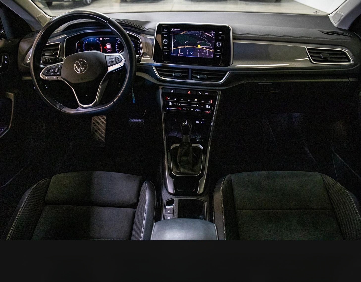 Volkswagen T-Roc Style 2.0 TDI LED MASSAGE ACC DSG CARPLAY foto 13