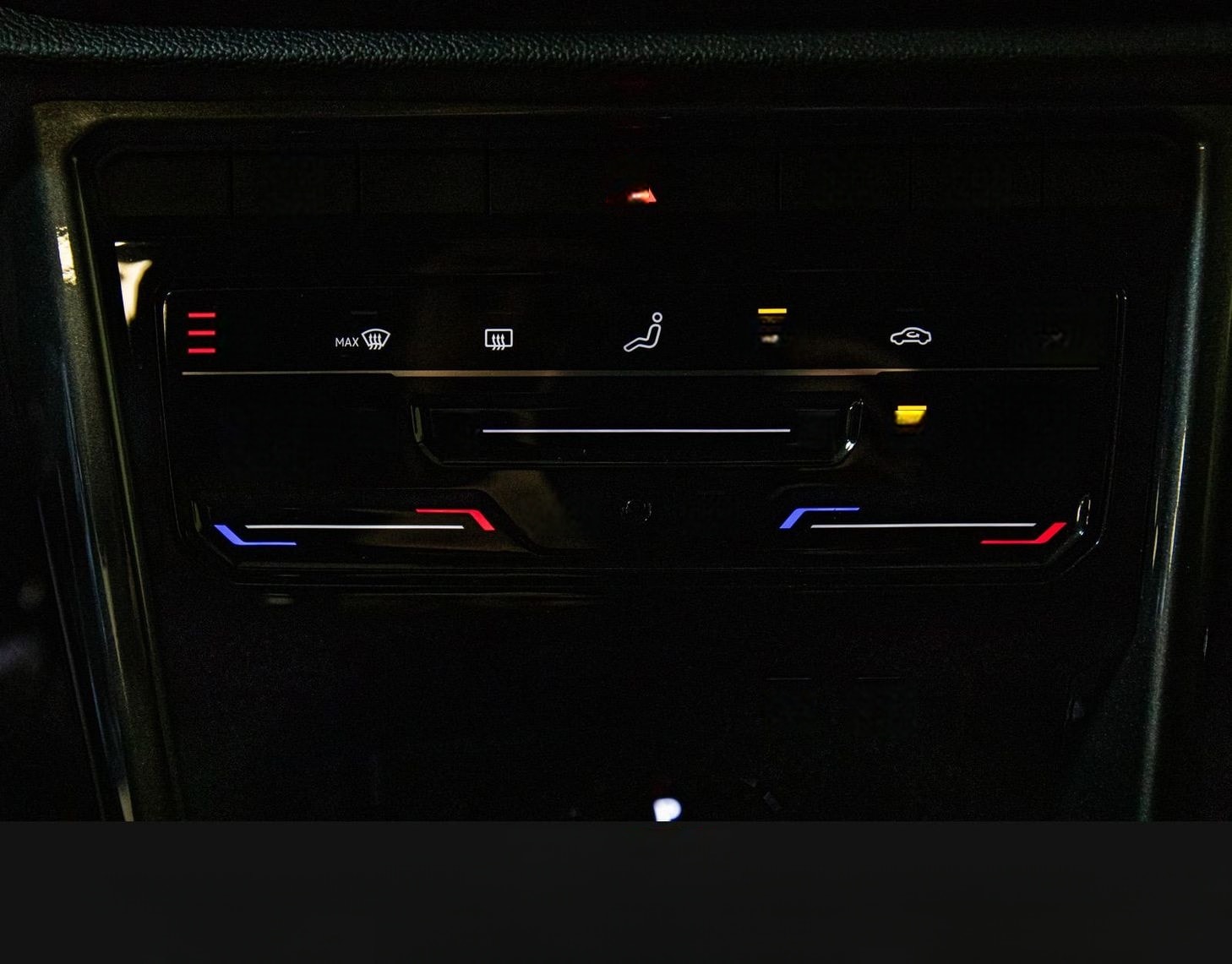 Volkswagen T-Roc Style 2.0 TDI LED MASSAGE ACC DSG CARPLAY foto 17