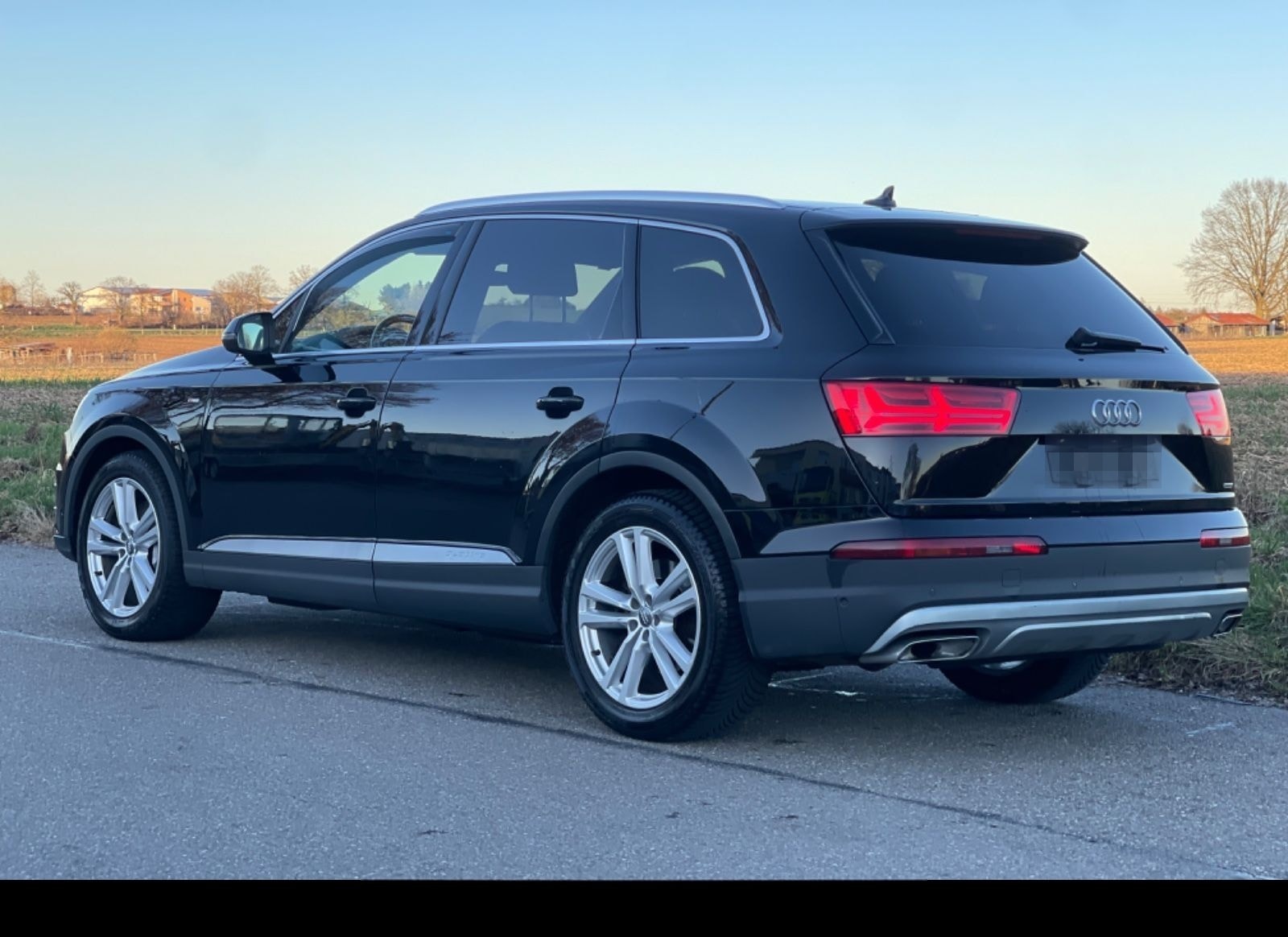 Audi Q7 3.0 TDI quattro/7 Sitze/Kamera/Navi/ foto 5