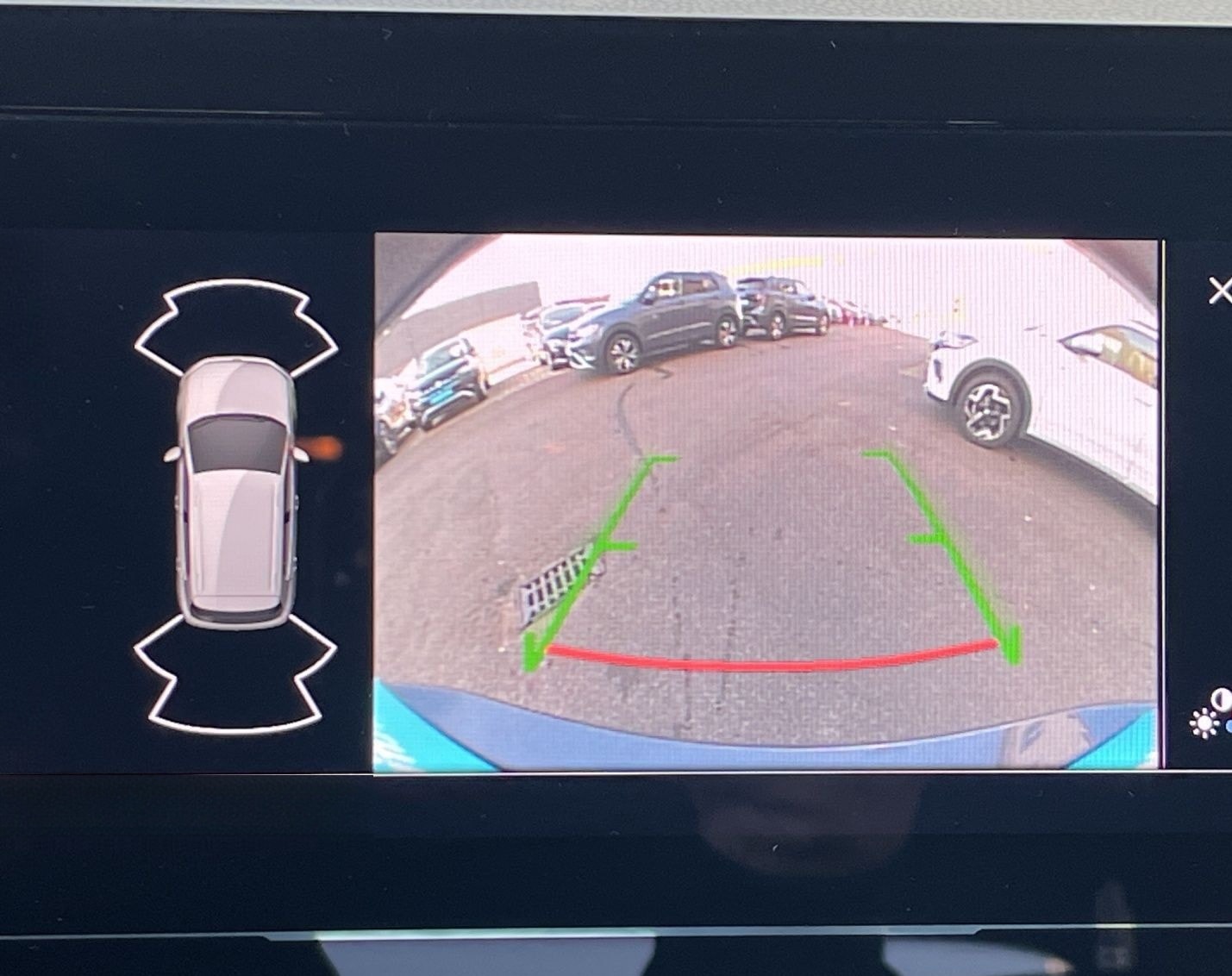 Volkswagen T-Cross LIFE 1.0 TSI LED REAR VIEW SHZ APP CONNE foto 19