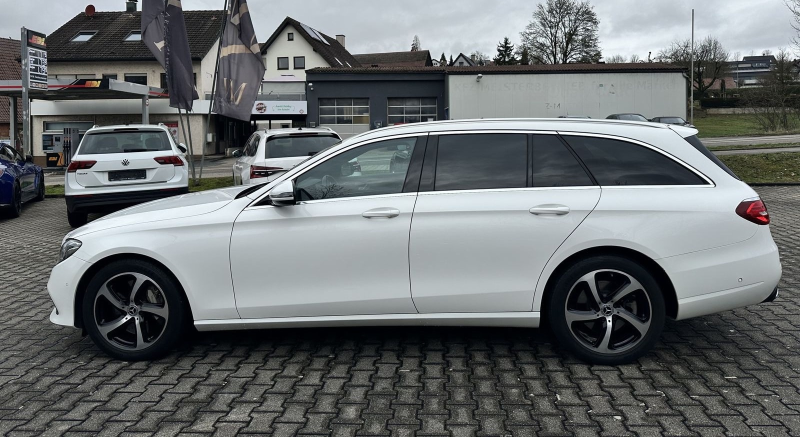 Mercedes-Benz E 350 Avantgarde*PANO*4xSHZ*Multibeam*Airmatic* foto 2