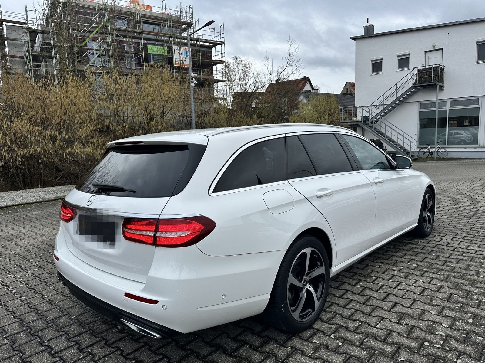 Mercedes-Benz E 350 Avantgarde*PANO*4xSHZ*Multibeam*Airmatic* foto 5