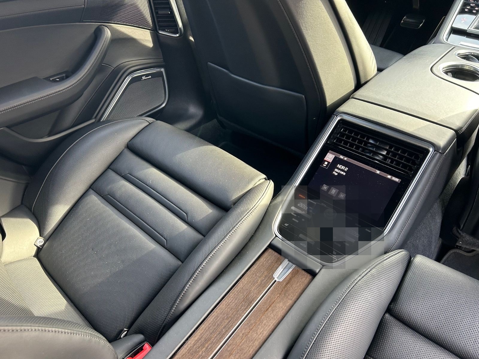 Porsche Panamera Sport Turismo Turbo Pano Hinterachsl. foto 15