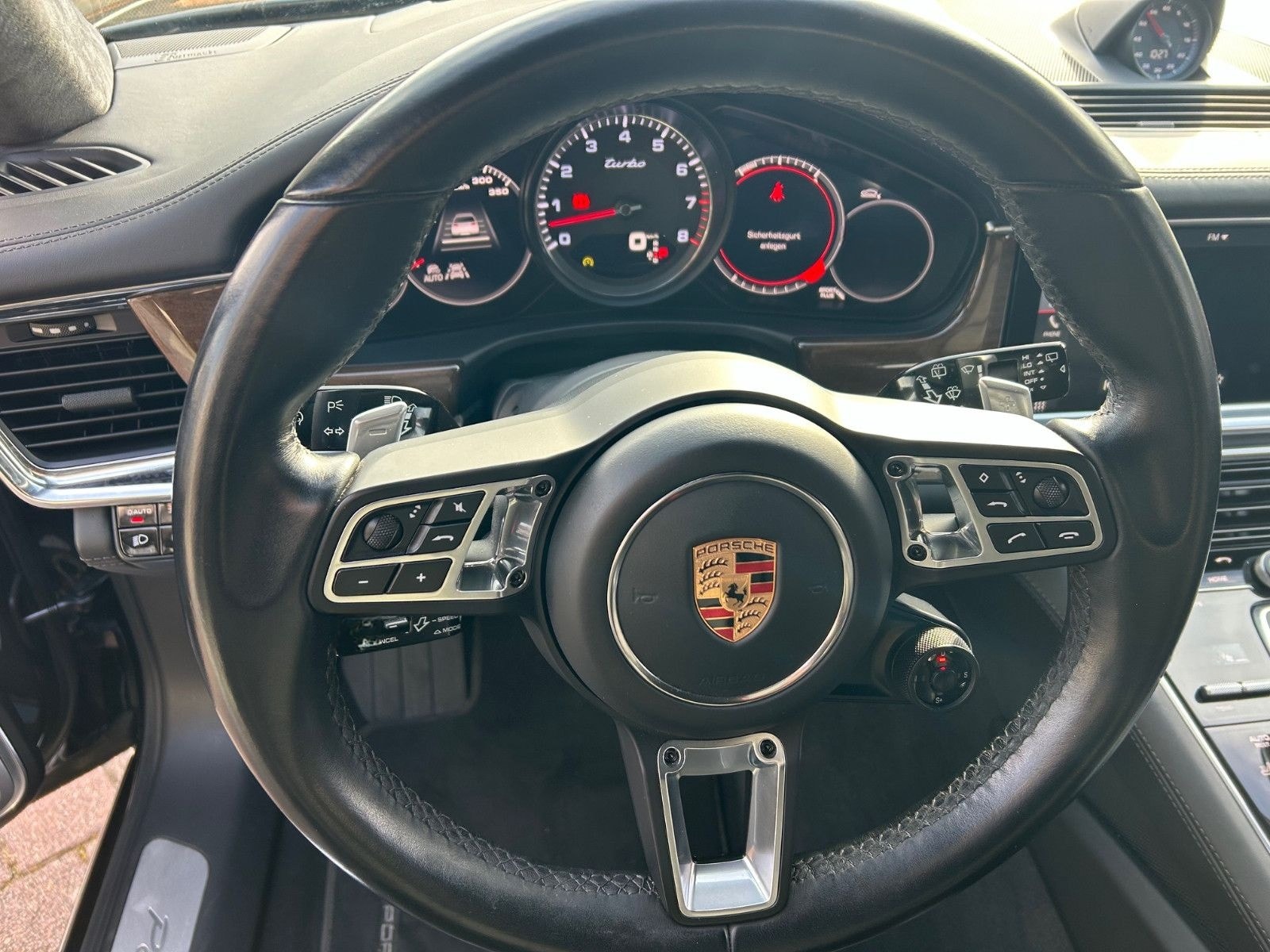 Porsche Panamera Sport Turismo Turbo Pano Hinterachsl. foto 9