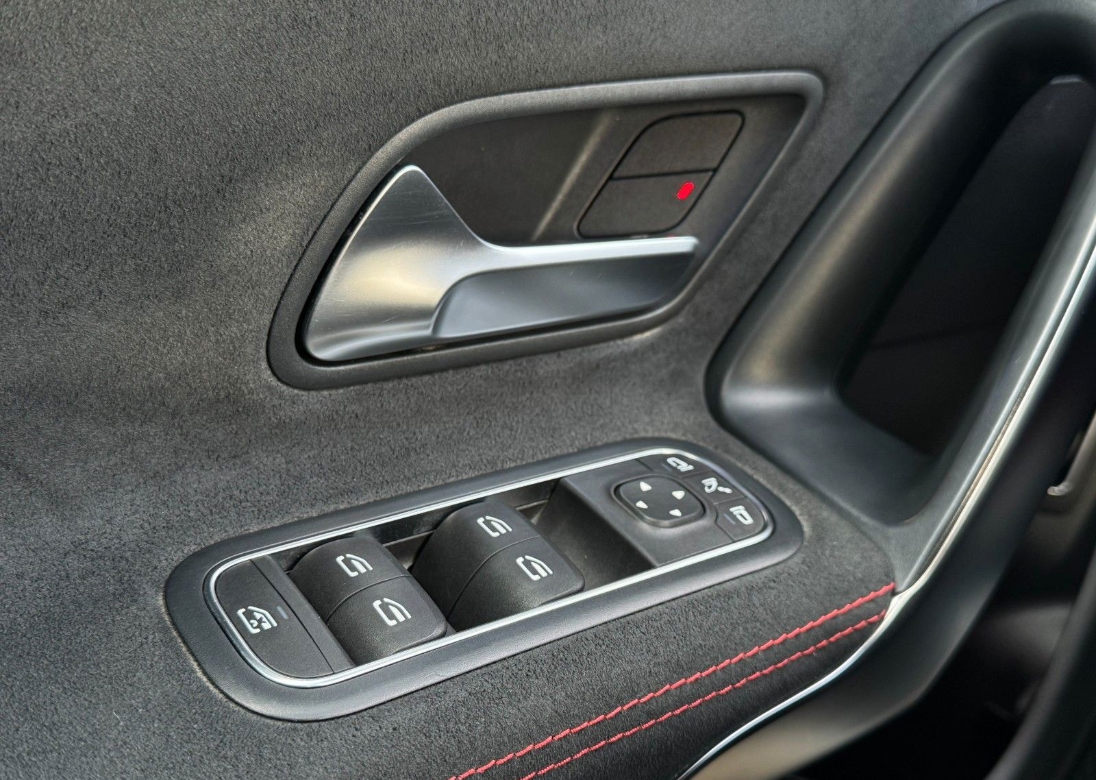 Mercedes-Benz CLA 180 7G-DCT Shooting Brake AMG-LINE*LED|NAVI* foto 19