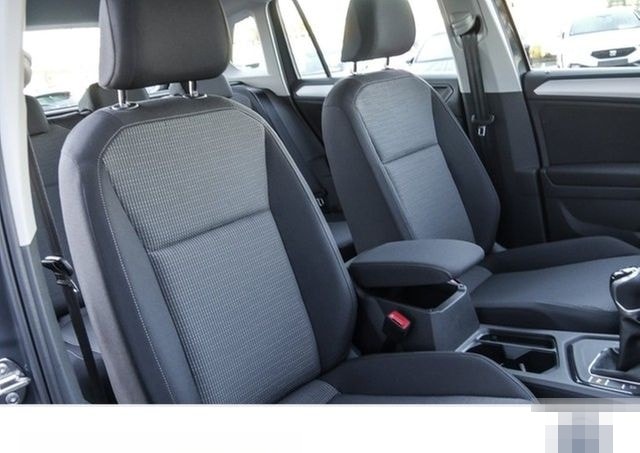Volkswagen Tiguan 1.5 ACC ALU CARPLAY SITZHEIZUNG LED foto 6