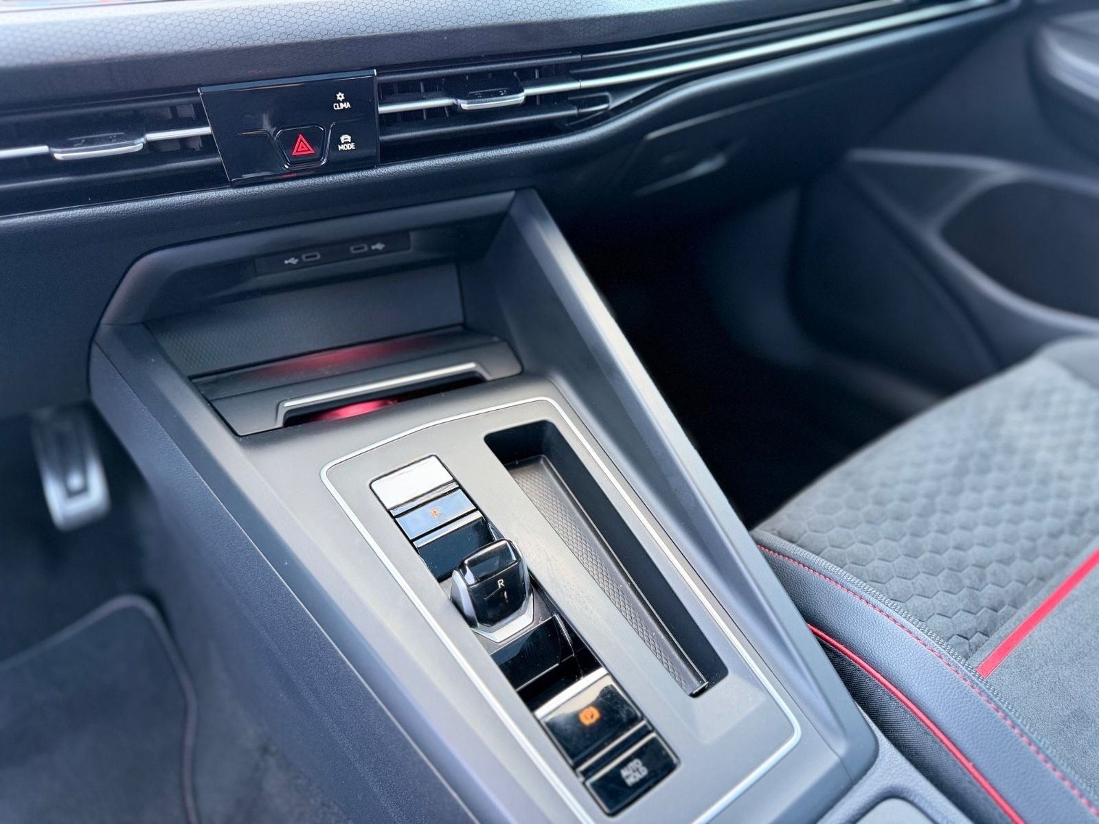 Volkswagen Golf VIII Lim. GTI Clubsport foto 24