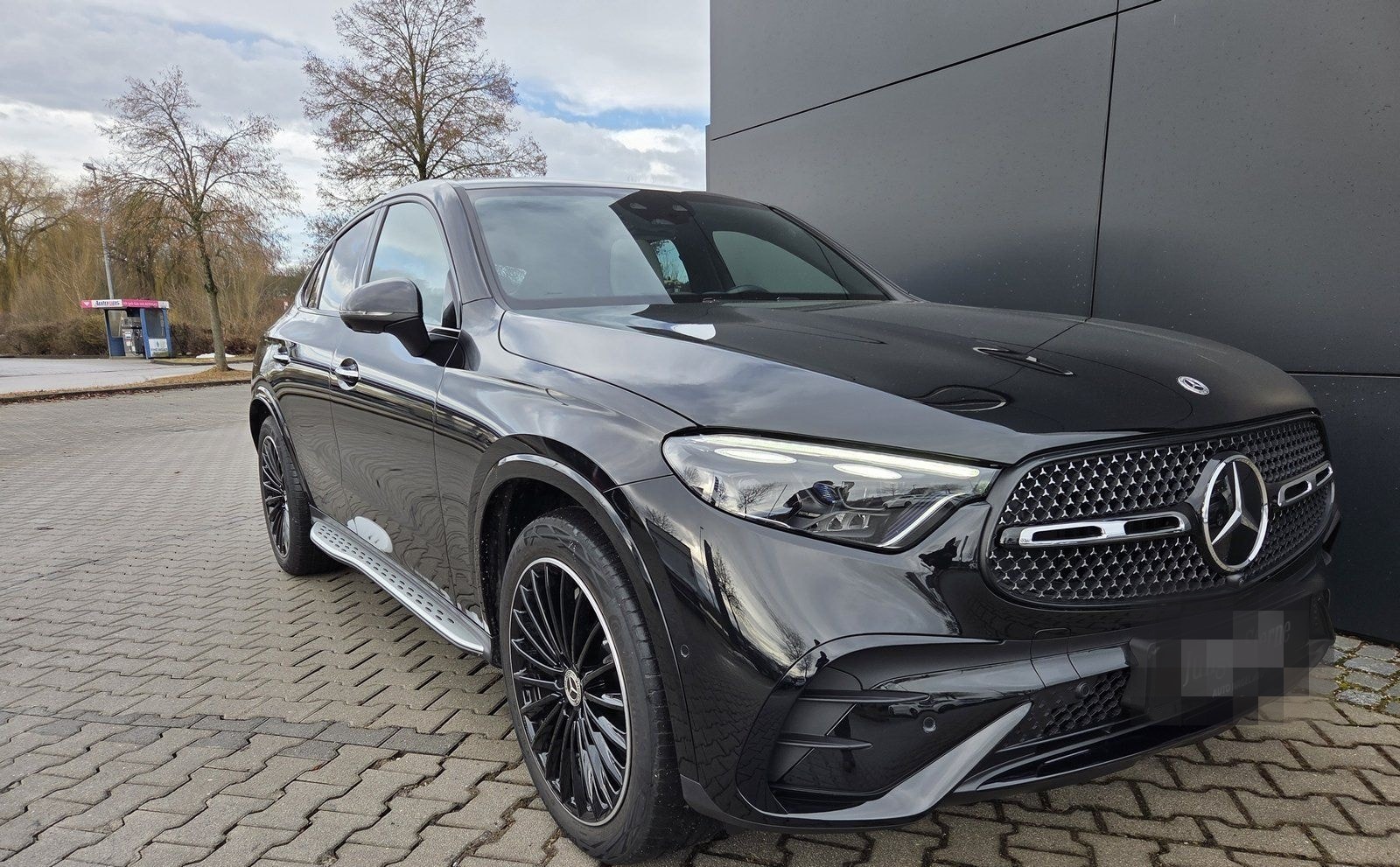 Mercedes-Benz GLC 300 d 4M AMG*AIRMATIC*AHK*PANO*DISTR*STHZ* foto 5