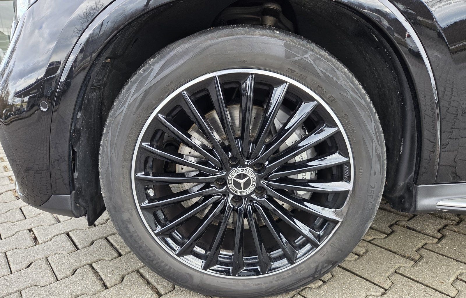 Mercedes-Benz GLC 300 d 4M AMG*AIRMATIC*AHK*PANO*DISTR*STHZ* foto 6