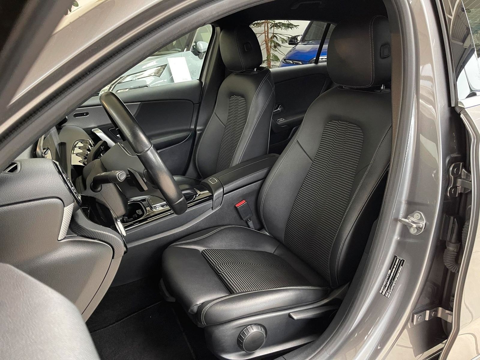 Mercedes-Benz A 220 Progressive 4Matic*AMG*STDHZG*MBUX*AHK*LED foto 13