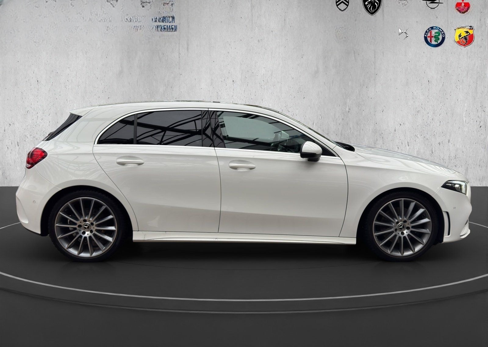 Mercedes-Benz A 220 AMG Line KeyLess+LED+Navi+Pano+SD+SHZ+LM foto 8