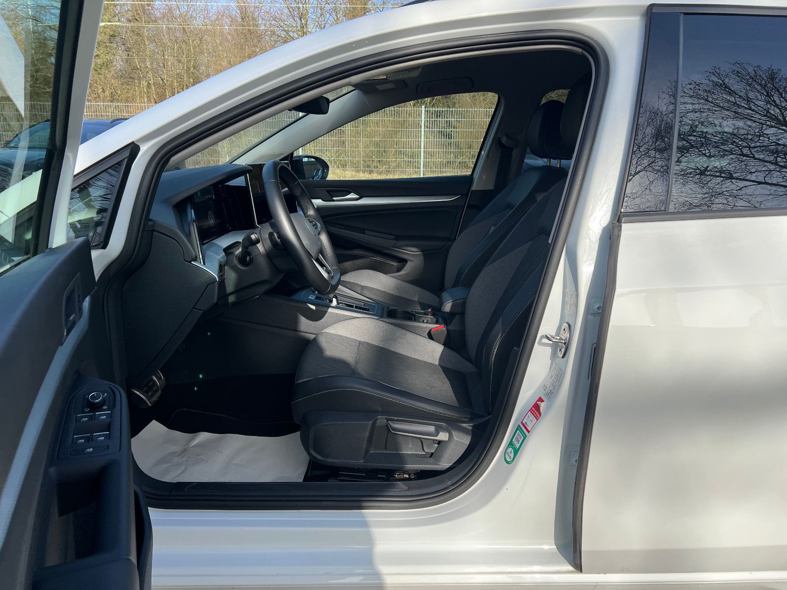 Volkswagen Golf VIII Variant 1.5 eTSI Goal-NAVI-RFK-GARANTI foto 11