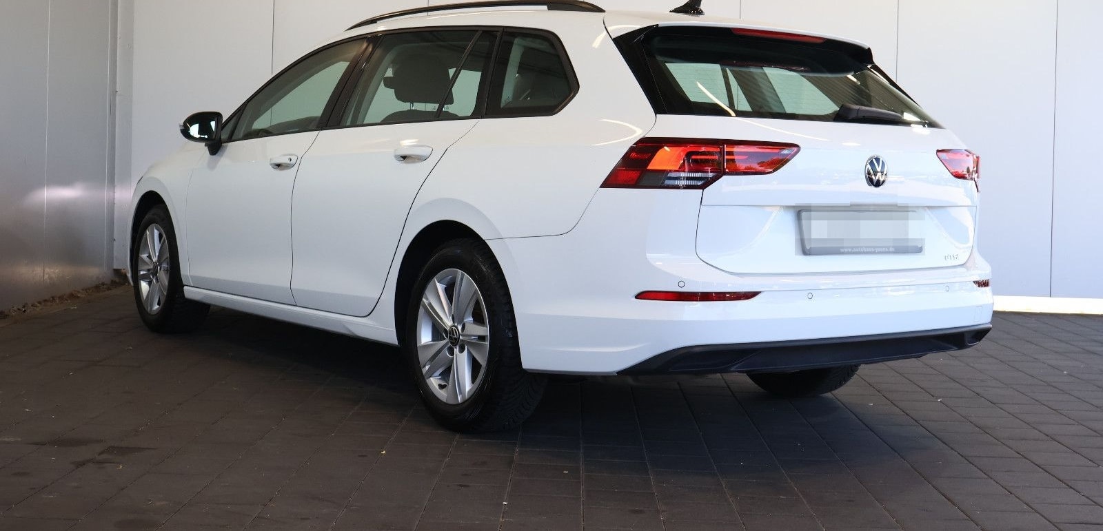 Volkswagen Golf VIII Var. Life 1.5 eTSI AID+ACC+LED+AHK foto 6