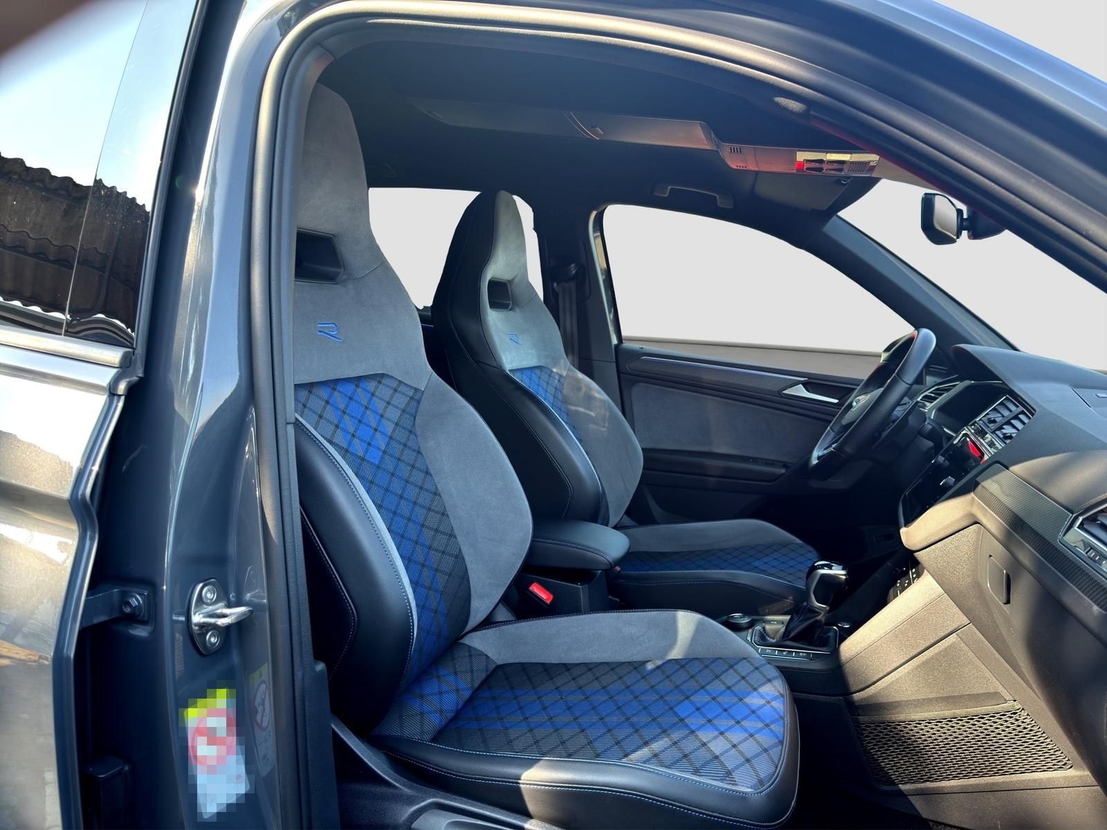 Volkswagen Tiguan R 4MOTION*KEYLESS*360*BLACK STYLE*AHK*LED foto 14