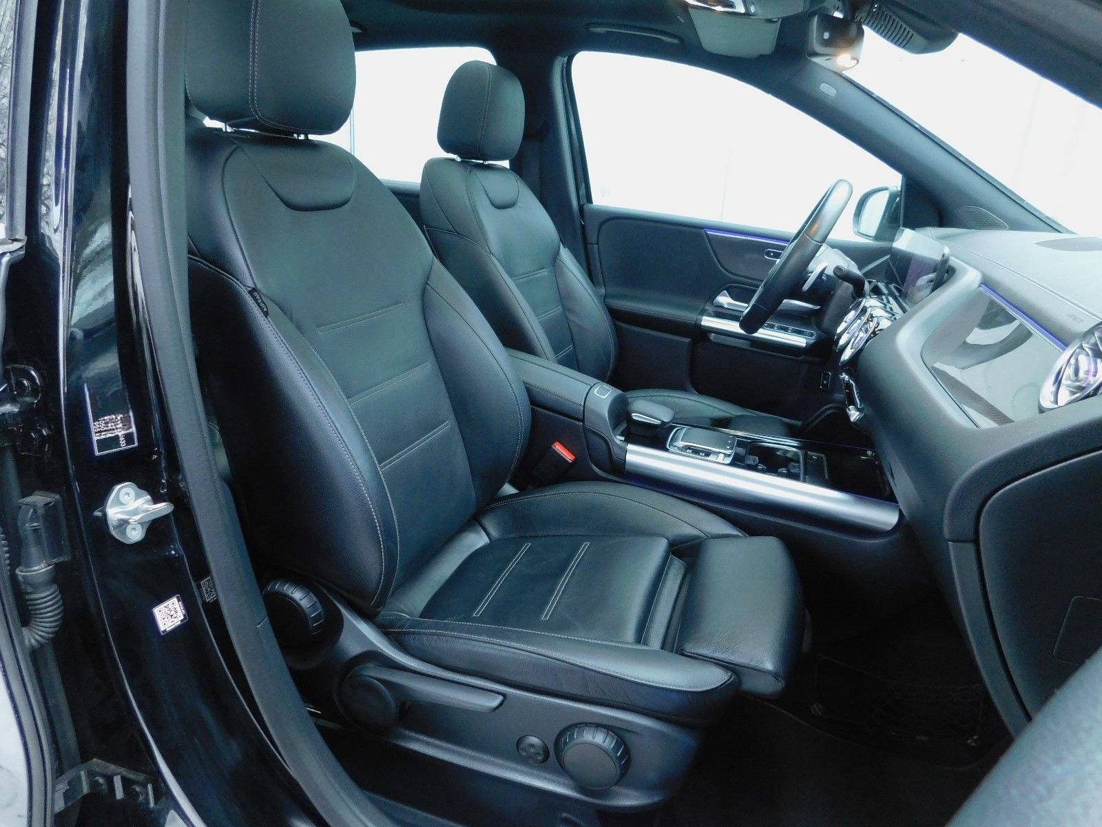 Mercedes-Benz B 200 7G AMG Navi AHK Panorama Kamera LED Leder foto 13