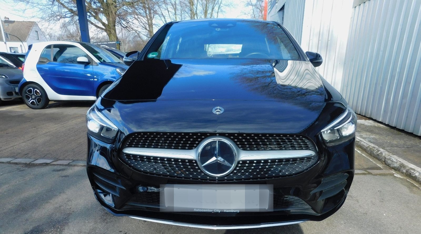 Mercedes-Benz B 200 7G AMG Navi AHK Panorama Kamera LED Leder foto 3