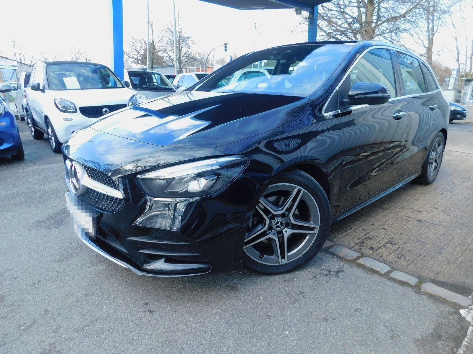 Mercedes-Benz B 200 7G AMG Navi AHK Panorama Kamera LED Leder foto 4