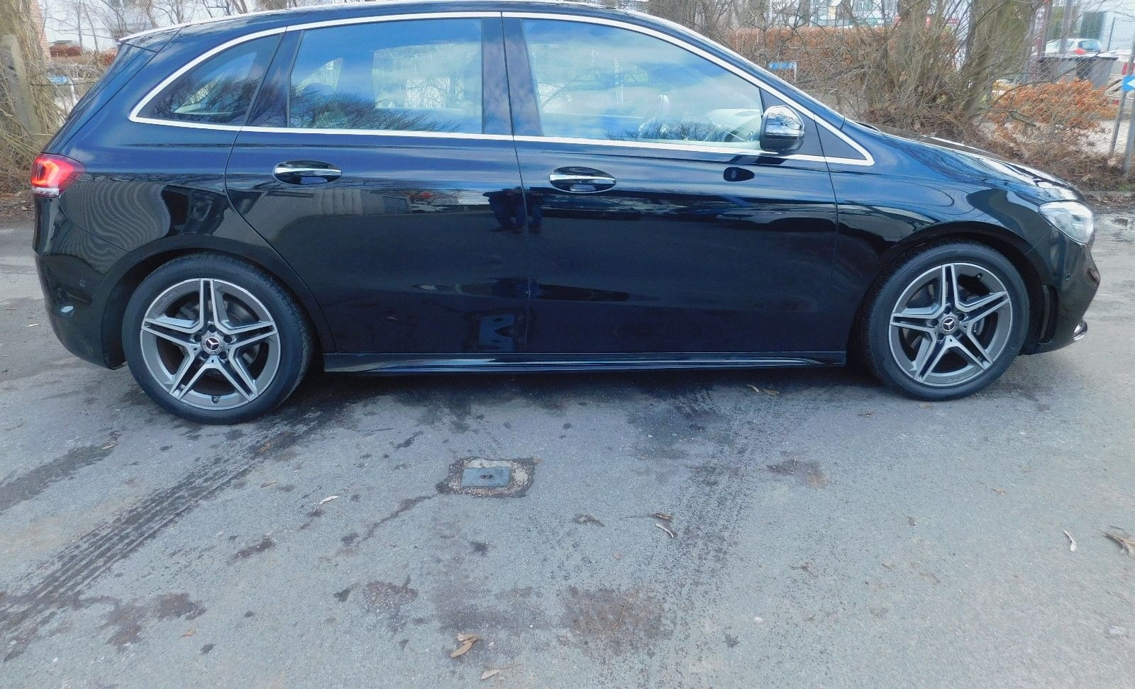 Mercedes-Benz B 200 7G AMG Navi AHK Panorama Kamera LED Leder foto 8