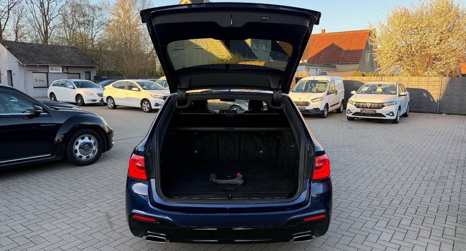 BMW 520d Touring G31 M Sportpaket-LED-Leder-19LM-AHK foto 15
