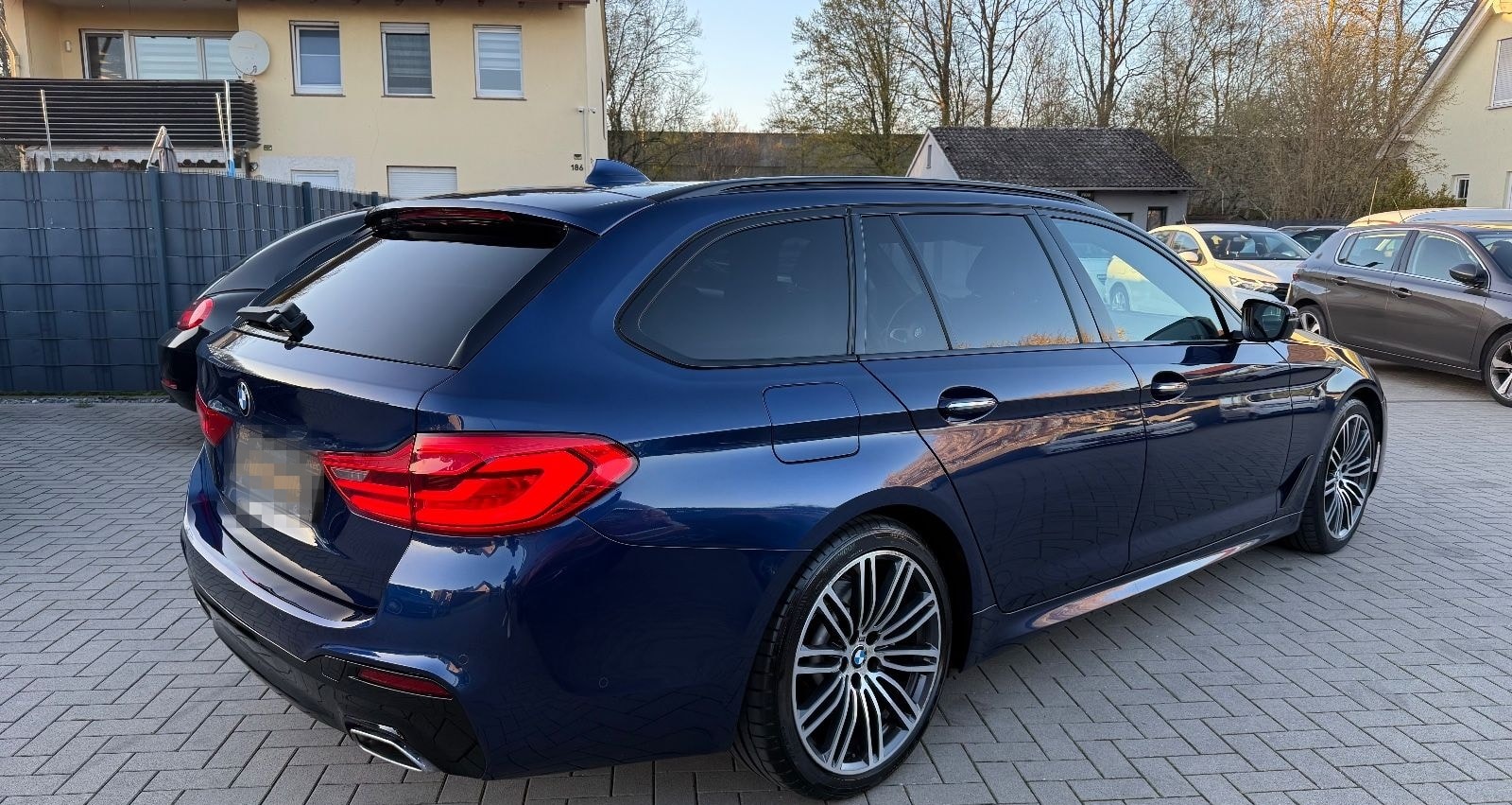 BMW 520d Touring G31 M Sportpaket-LED-Leder-19LM-AHK foto 16