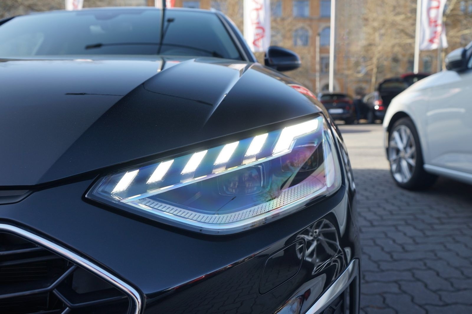 Audi A4 Avant 40 TDI S-Line quattro Aut. LED ACC Navi foto 4