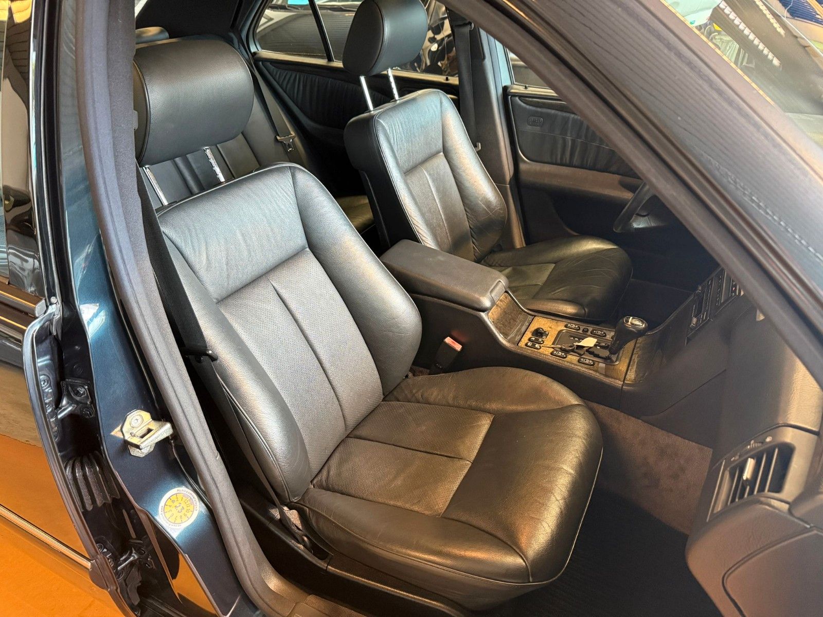 Mercedes-Benz E 420 AVANTGARDE / Vollausstattung / MB Historie foto 12